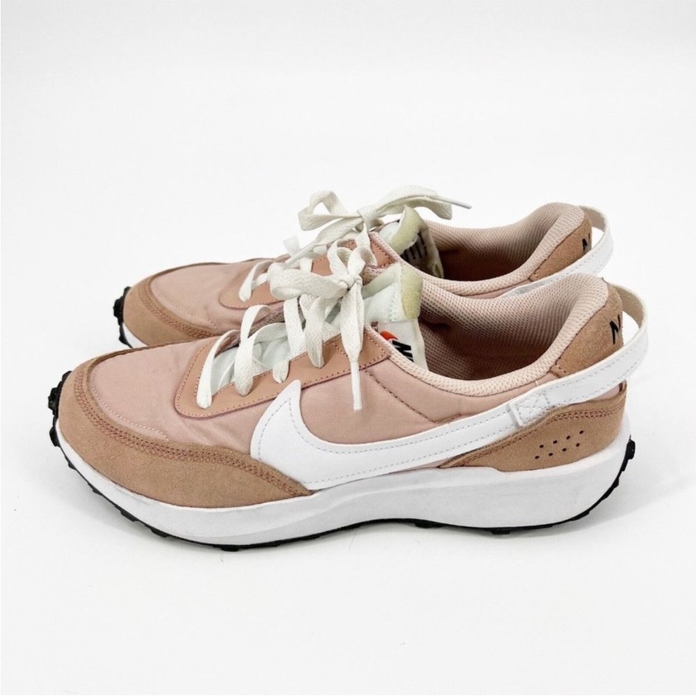 Nike Women's Retro Runner Sneaker In Pink Size 9.5